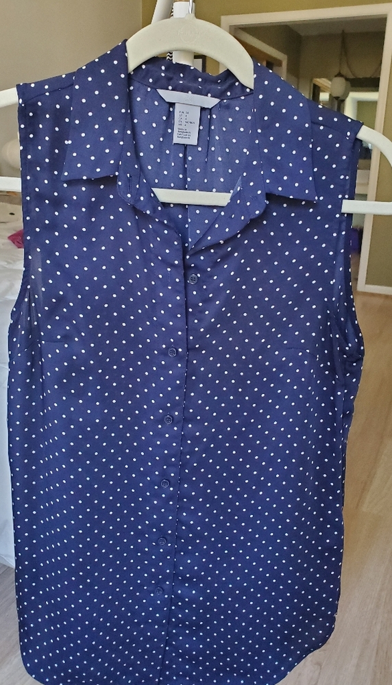 H&M vest shirt - Blue and white dots. Used once